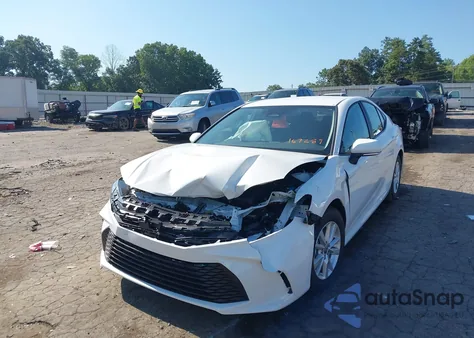 2025 Toyota Camry Le z USA, uszkodzony, nr VIN 4T1DAACK4SU167289